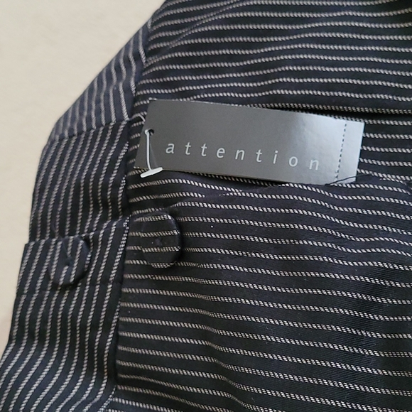 Capri / Crop Pants. Size 18 - Picture 9 of 13